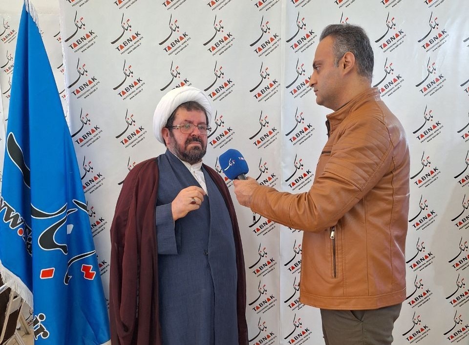 بنیانگذار و امام جماعت مسجد امام رضا (ع):مسجد سفارتخانه اسلام است علی واشقانی فرراهانی بنیانگذار مسجد امام رضا دهکده المپیک تهران