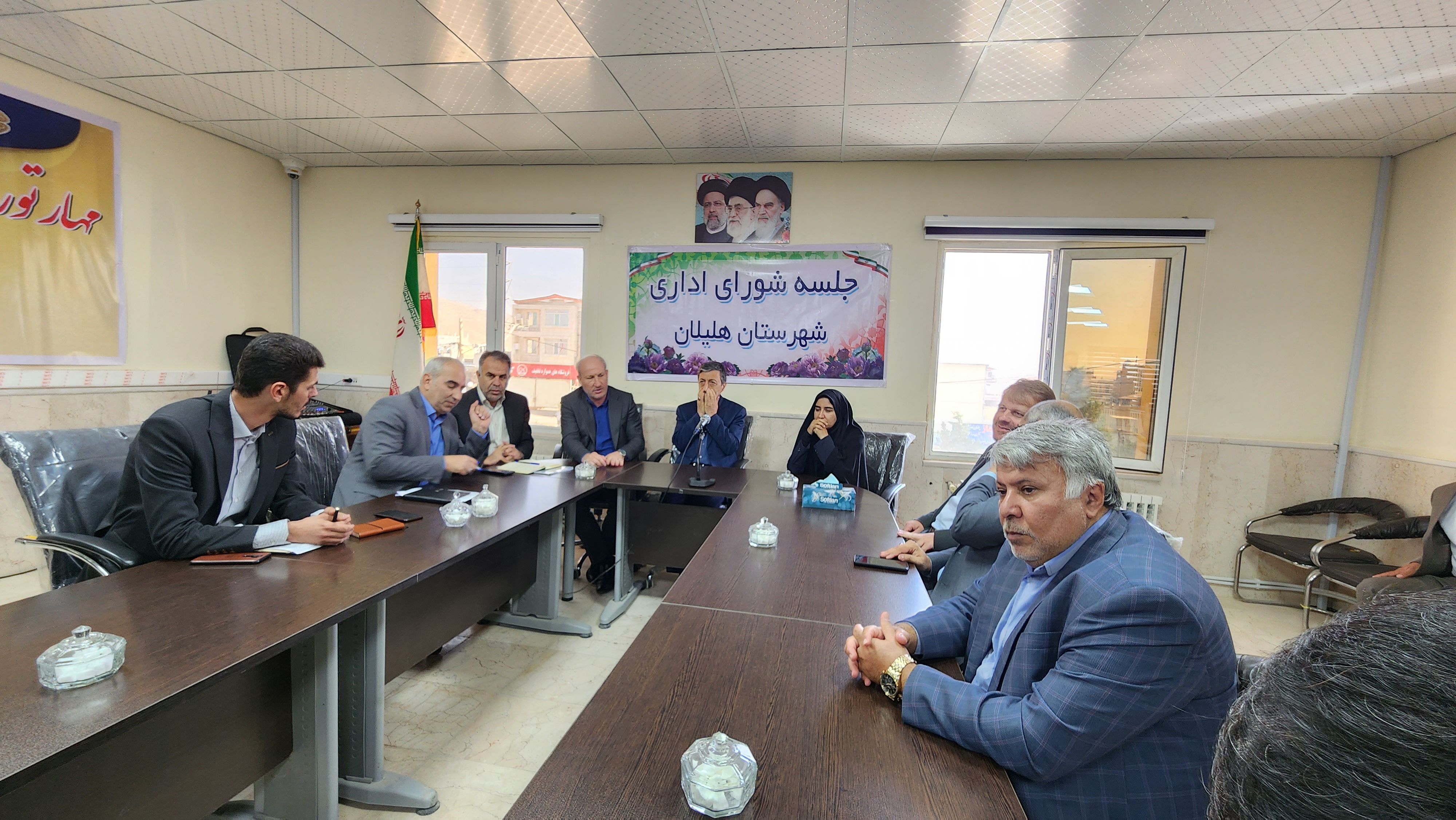 دامنه خدمات بنیاد مستضعفان به شهرستان آبدانان نیز کشانیده خواهد شد/هلیلان از حیث آموزشی از میانگین کشوری پایین تراست