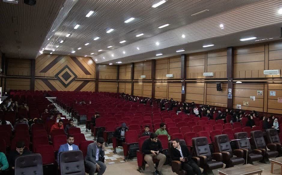 جلسه نماینده مجلس به حاشیه رفت + فیلم