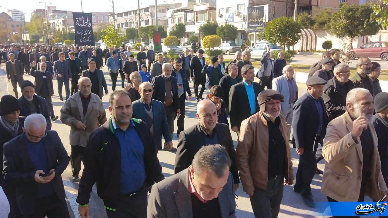 باوجود ائمه‌جمعه زیاد اهل تَسَنُّن در دنیا، فقط رهبران شیعه به غزه کمک و از آنان دفاع می‌کنند