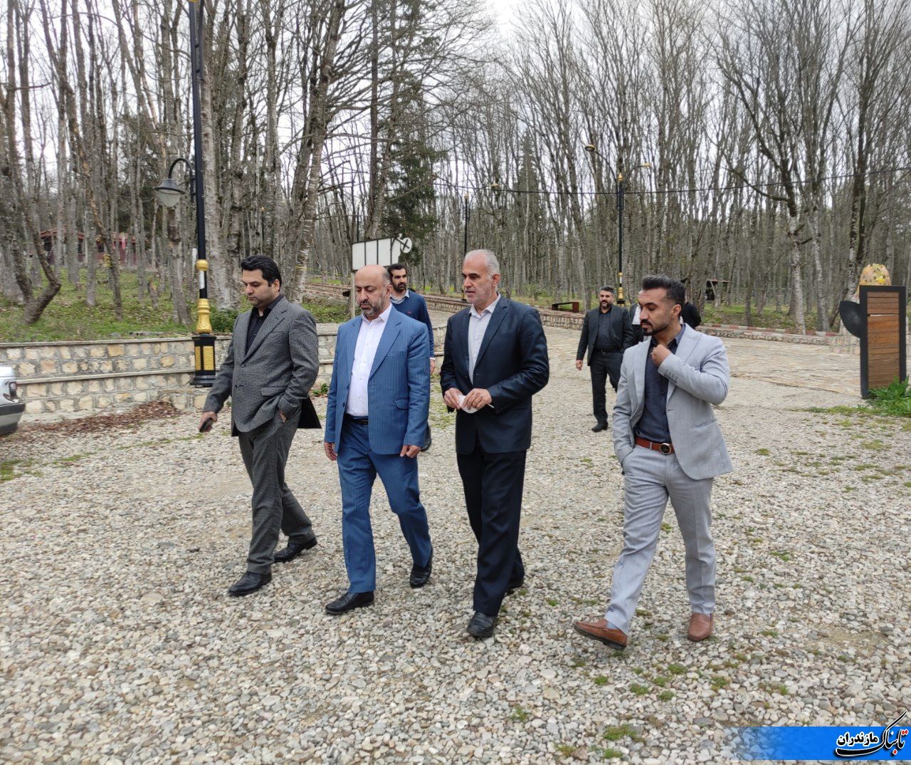 بازدید مسئولین شهرستانی از روند تکمیل پیست دوچرخه‌سواری نکا در پارک قرمرض