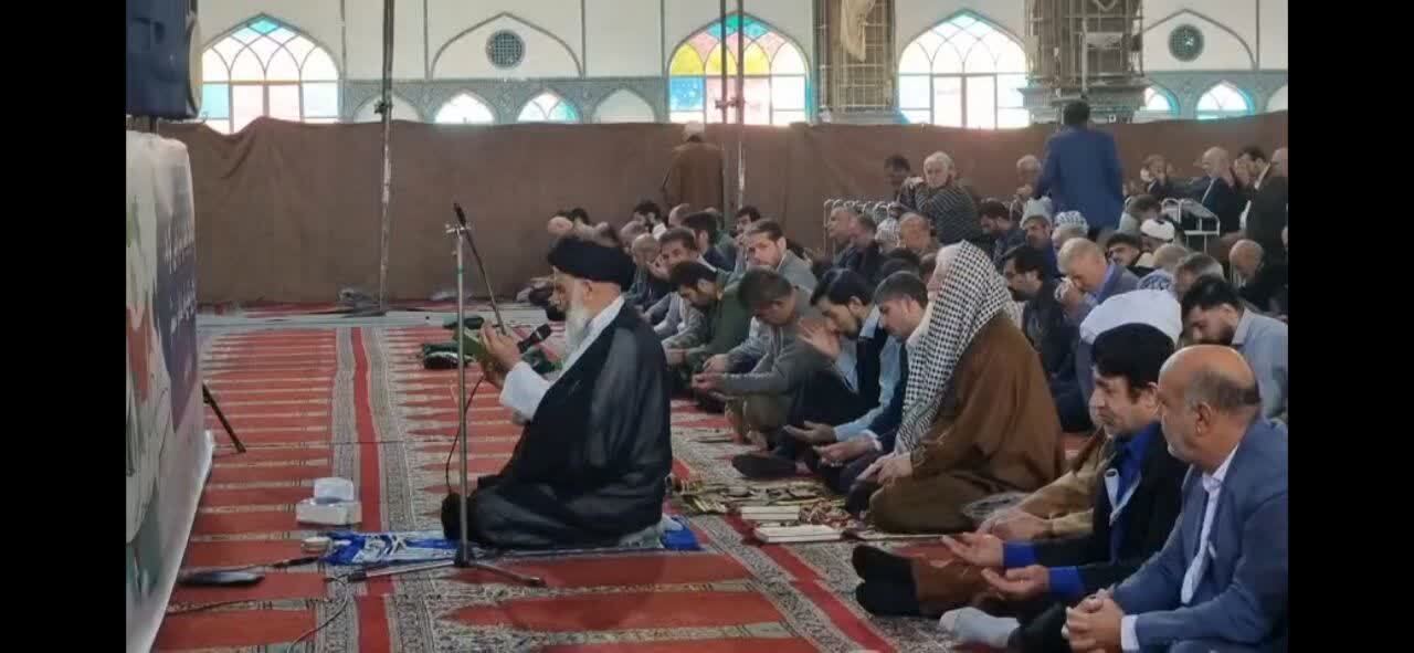 وحدت و همدلی، راهکار حل مشکلات و مقابله با دشمنان