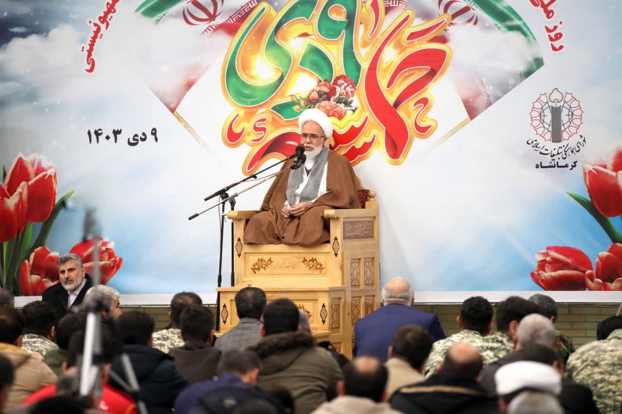 ۹دی تجلی احساس مسئولیت مردم بود/ایستادگی ملت ایران، فتنهها را شکست داد