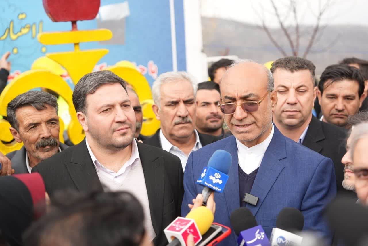 ۷۰ روستای فیروزآباد کرمانشاه گازرسانی شد/ عملیات گازرسانی به بیش از دو هزار روستای استان + فیلم ۷۰ روستای فیروزآباد کرمانشاه گازرسانی شد/ عملیات گازرسانی به بیش از دو هزار روستای استان + فیلم