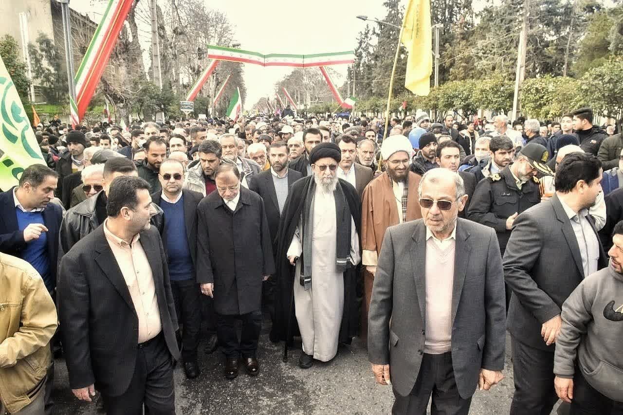 حل مشکلات جوانان وظیفه کارگزارن دولتی است/ جوانان همواره پای انقلاب ایستادند