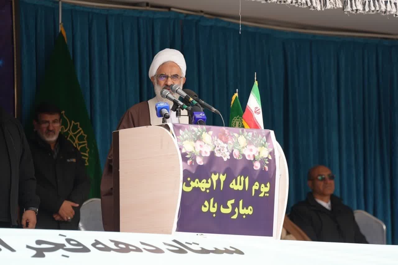 امروز استکبار اعتراف میکند که انقلاب اسلامی، مرگ تدریجی آنها را رقم زده است