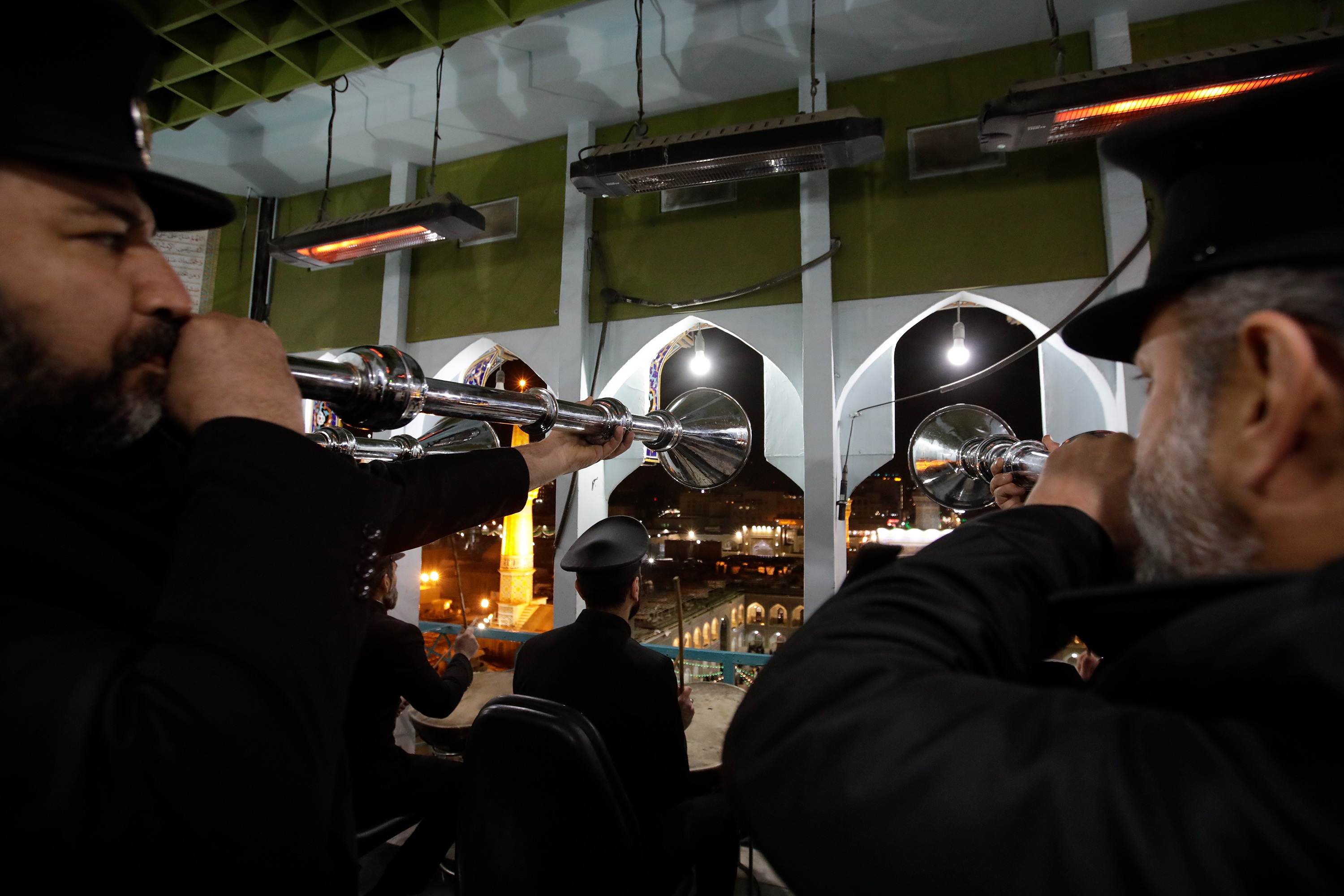 آیین نقارهنوازی به مناسبت عید مبعث در حرم مطهر رضوی+ گزارش تصویری آیین نقارهنوازی به مناسبت عید مبعث در حرم مطهر رضوی+ گزارش تصویری