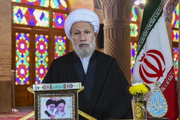 لزوم حفظ استقلال و عزت ملی ایران در سایه ولایت فقیه