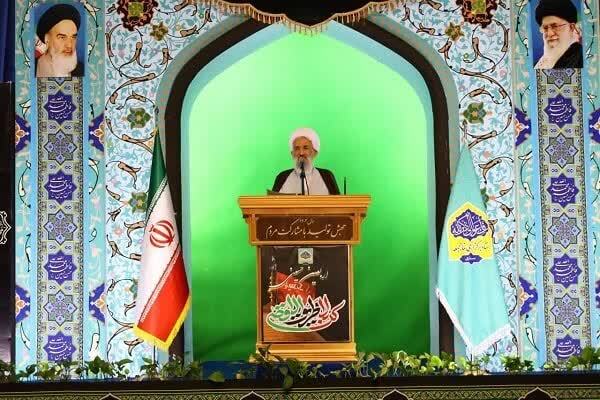 امام جمعه ساری: دست تسلیم و ذلت بهسوی آمریکا دراز نمیکنیم