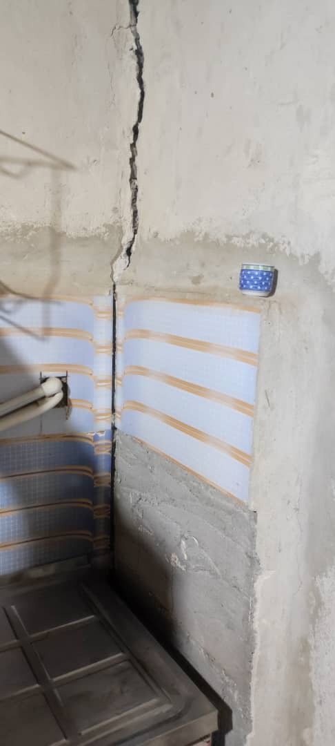 سیستان و بلوچستان حتی محروم از ثبت زلزله/ پس از 1 ماه در دمای بالای 50 درجه هنوز مردم روستای آبگاه در خیابان میخوابند سیستان و بلوچستان حتی محروم از ثبت زلزله/ پس از 1 ماه در دمای بالای 50 درجه هنوز مردم روستای آبگاه در خیابان میخوابند