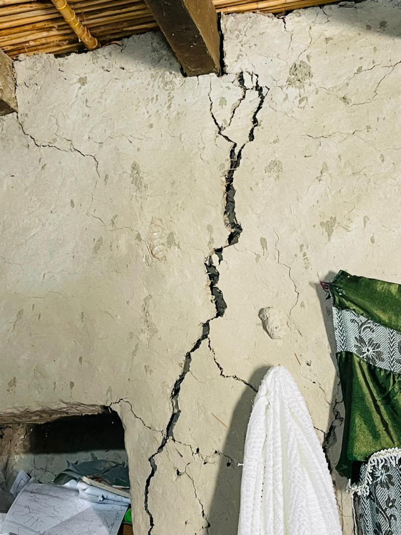 سیستان و بلوچستان حتی محروم از ثبت زلزله/ پس از 1 ماه در دمای بالای 50 درجه هنوز مردم روستای آبگاه در خیابان میخوابند سیستان و بلوچستان حتی محروم از ثبت زلزله/ پس از 1 ماه در دمای بالای 50 درجه هنوز مردم روستای آبگاه در خیابان میخوابند