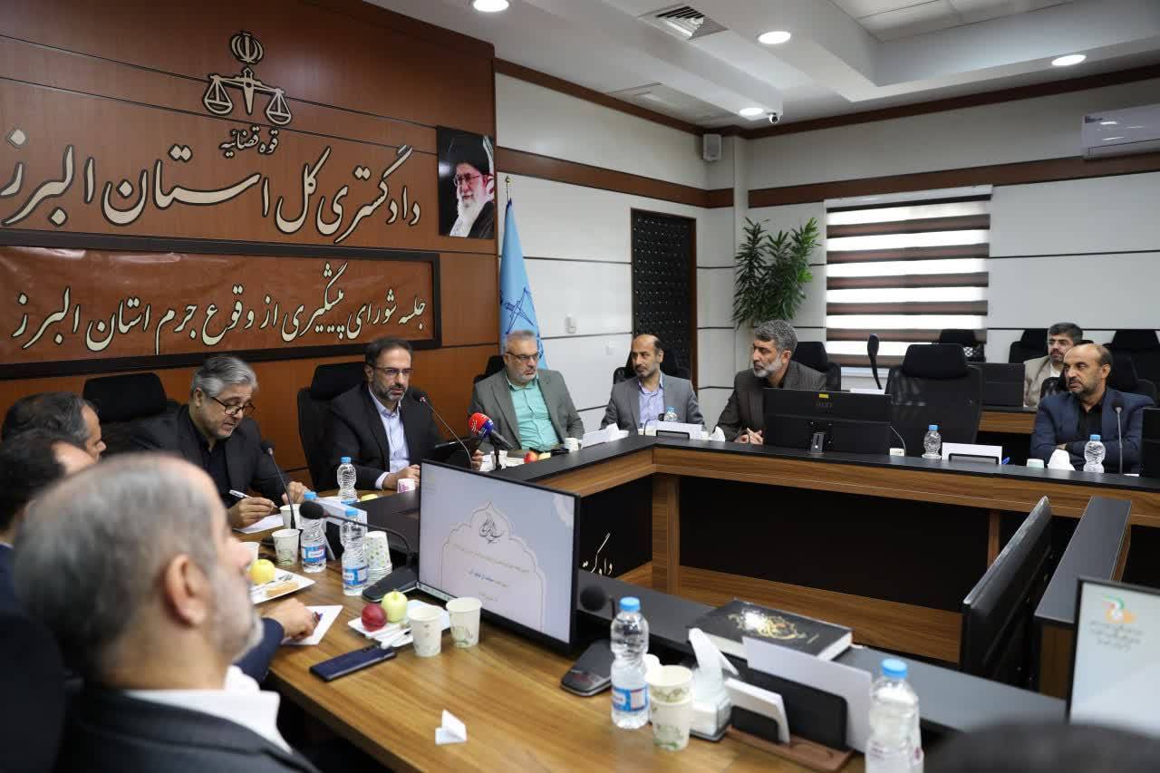 انتقاد از سیاستهای اعمال شده در حوزه ورود بدون ضابطه برخی اتباع به کشور/27 هزار دانش آموز اتباع در مدارس البرز تحصیل می کنند