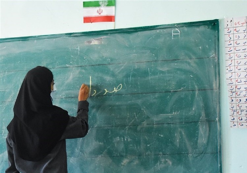 یک معلم بندرعباسی در کلاس درس فوت کرد