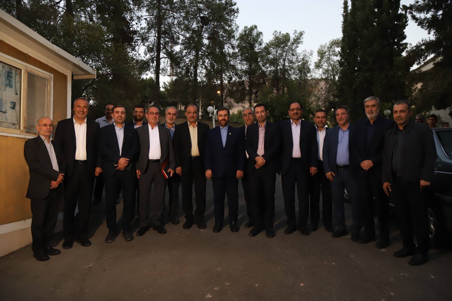 مدیریت استان فارس را بدون مرزبندی سیاسی پیش خواهیم برد