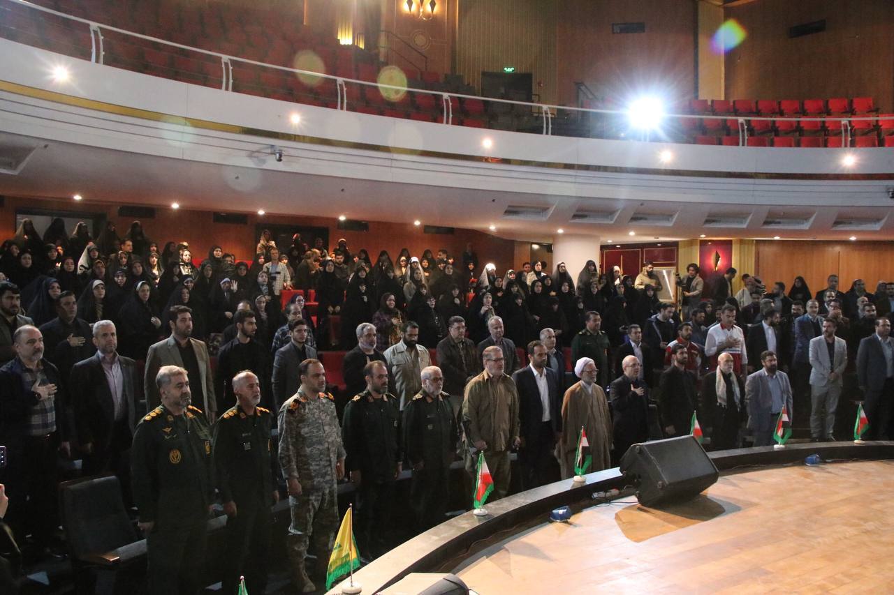 اختتامیه سومین جشنواره ملی و بینالمللی رسانهای «حریم رسالت» در رشت | تصاویر اختتامیه سومین جشنواره ملی و بینالمللی رسانهای «حریم رسالت» در رشت | تصاویر