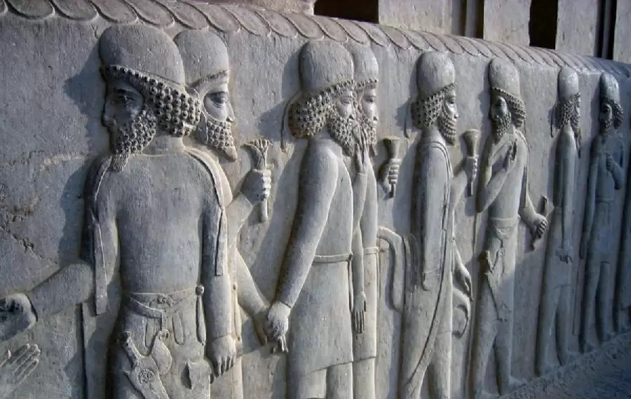 تخت جمشید فارس میزبان گنجینههای پنهان موزه ملی میشود