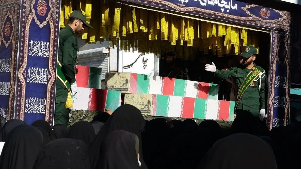 تبعیت از ولایت و خدمت به مردم، راه رسیدن به آرمانهای شهدا است