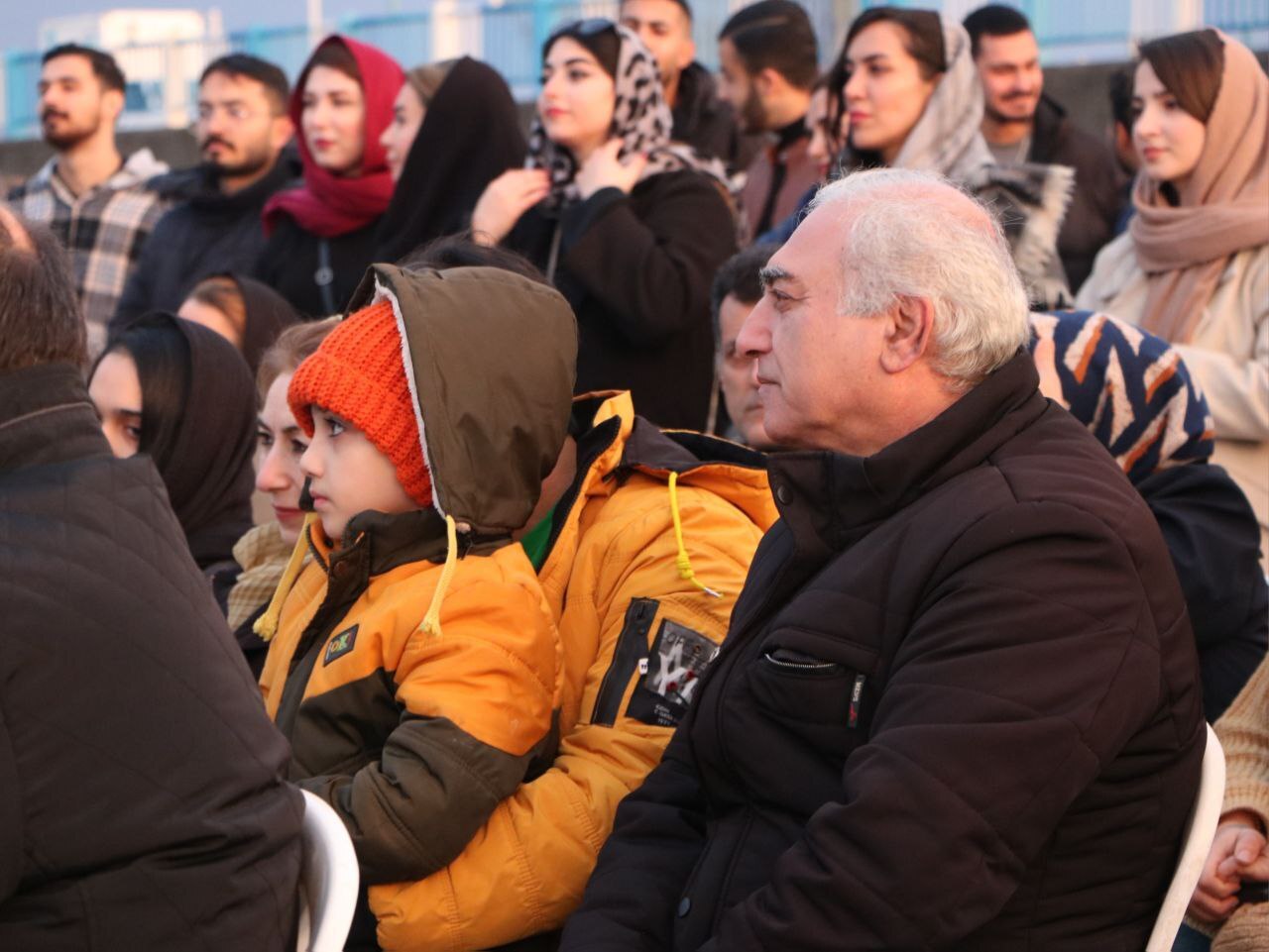 رونمایی از دیوارکوب نمایش «چلاق آینیشمان» در بندر انزلی+تصاویر رونمایی از دیوارکوب نمایش «چلاق آینیشمان» در بندر انزلی+تصاویر