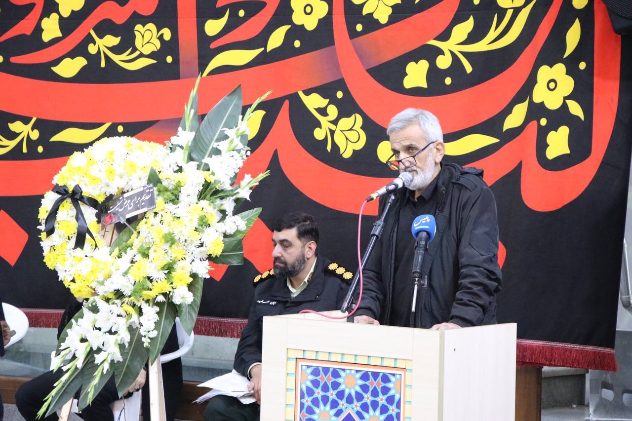 حزن و افتخار، مردم رشت در سوگ شهید امنیت ستوان سوم جمشیدی حزن و افتخار، مردم رشت در سوگ شهید امنیت ستوان سوم جمشیدی