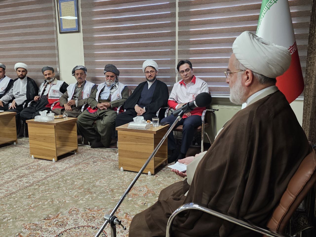 خدمت به خلق، مصداق کار نیروهای هلالاحمر است خدمت به خلق، مصداق کار نیروهای هلالاحمر است