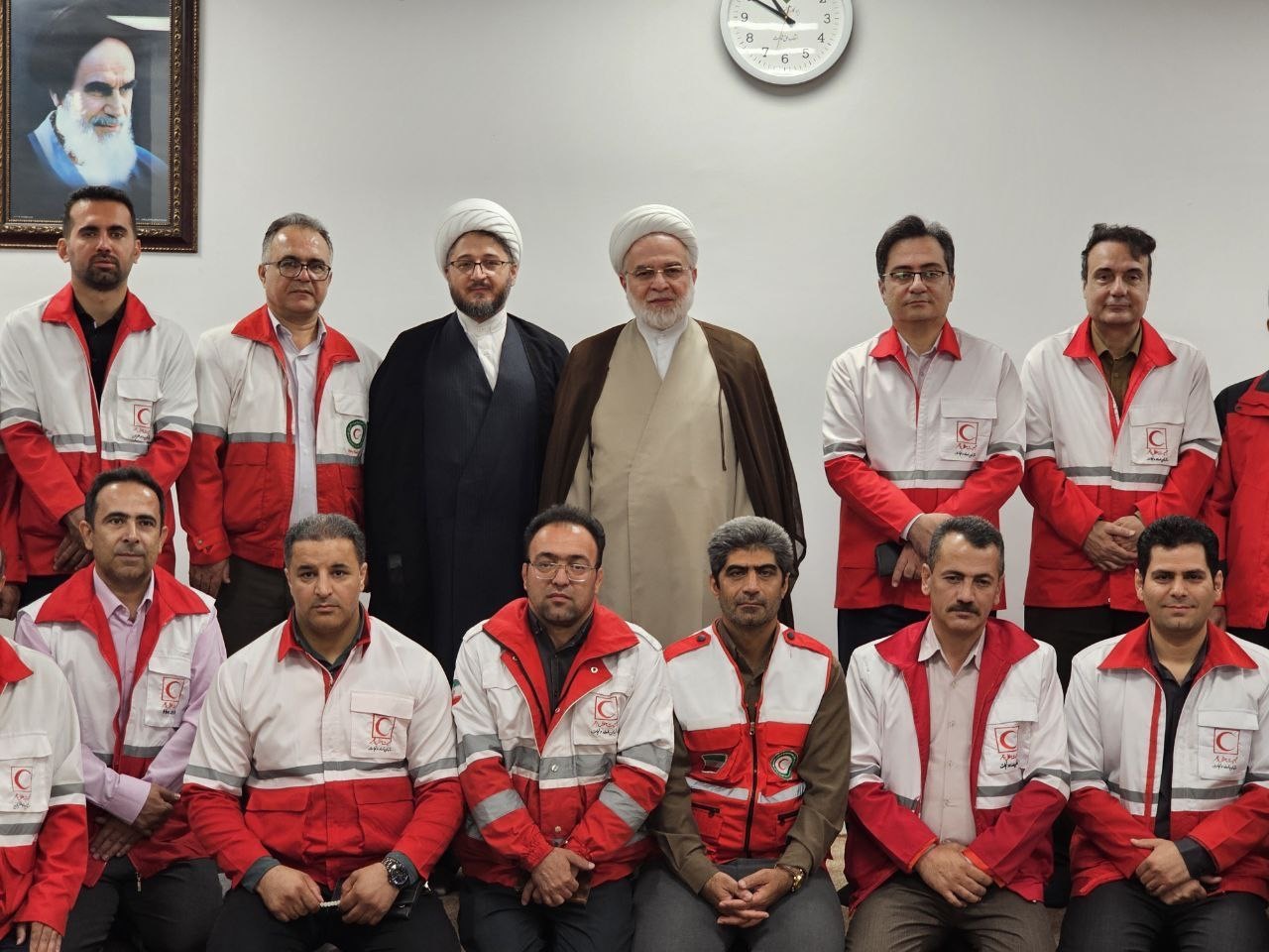 خدمت به خلق، مصداق کار نیروهای هلالاحمر است خدمت به خلق، مصداق کار نیروهای هلالاحمر است