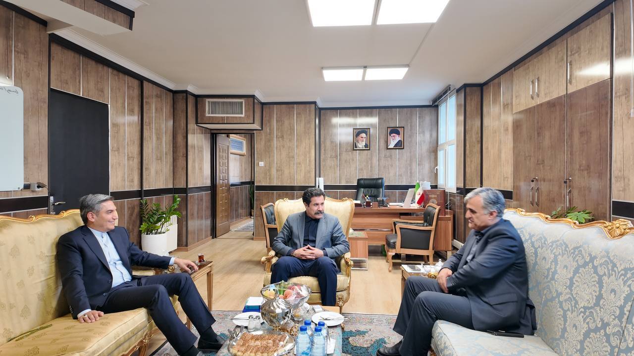 بحران زیرساخت در روستاها و مناطق حاشیهای سنندج جدی است/نیازمند اعتبارات ویژهای برای جبران عقبماندگیها بحران زیرساخت در روستاها و مناطق حاشیهای سنندج جدی است/نیازمند اعتبارات ویژهای برای جبران عقبماندگیها