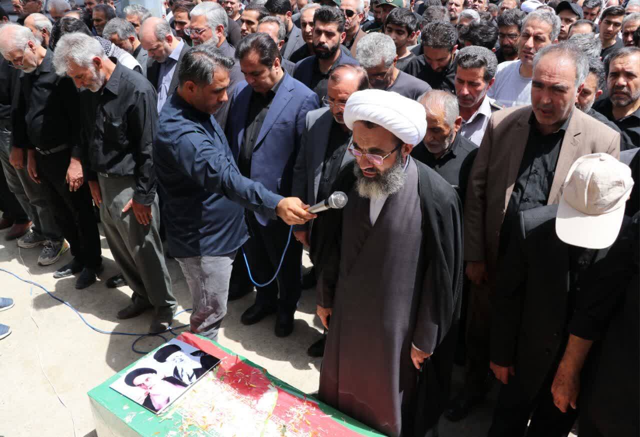 تشییع با شکوه شهید «سید امیرحسین خادمی» در نظرآباد تشییع با شکوه شهید «سید امیرحسین خادمی» در نظرآباد