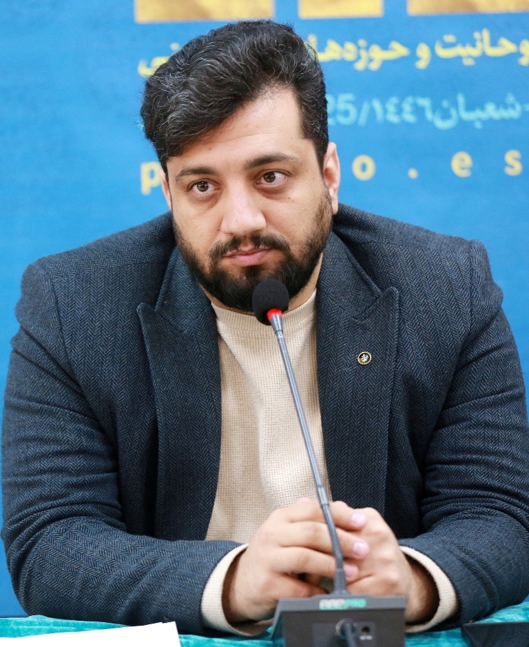 نقدی که اصلاح نمیکند/ آسیبشناسی عملکرد رسانههای قم در مواجهه با مدیران