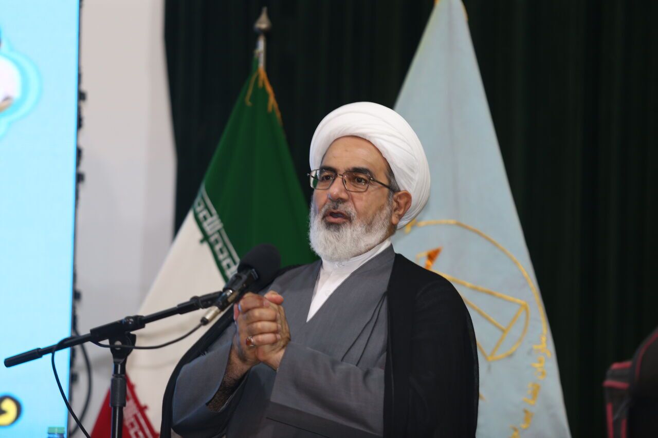 نیروهای مسلح دژ مستحکم امنیت و پشتوانه همه شهروندان هستند نیروهای مسلح دژ مستحکم امنیت و پشتوانه همه شهروندان هستند