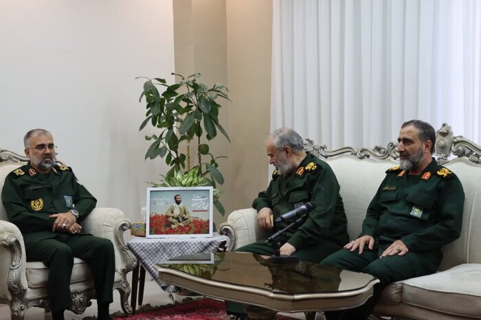 دیدار جانشین فرمانده کل سپاه با خانواده شهید تازه تفحصشده گلستان دیدار جانشین فرمانده کل سپاه با خانواده شهید تازه تفحصشده گلستان