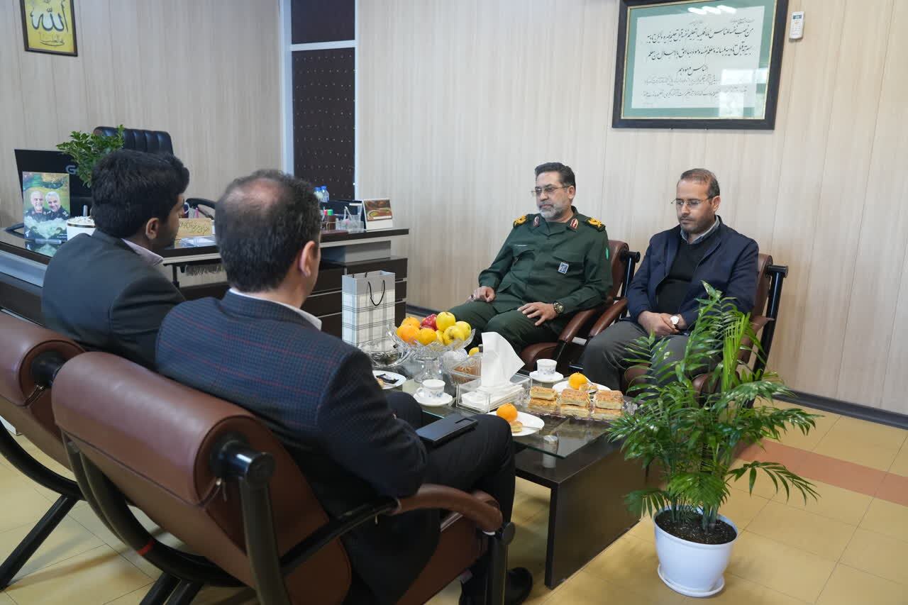 باید تلاش کنیم سرانه مطالعه را در جامعه افزایش دهیم باید تلاش کنیم سرانه مطالعه را در جامعه افزایش دهیم