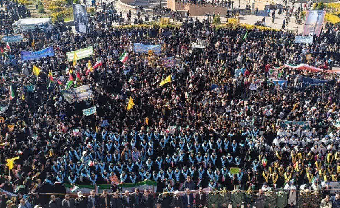 خروش مردم انقلابی همدان در یومالله ۱۳ آبان + فیلم خروش مردم انقلابی همدان در یومالله ۱۳ آبان + فیلم