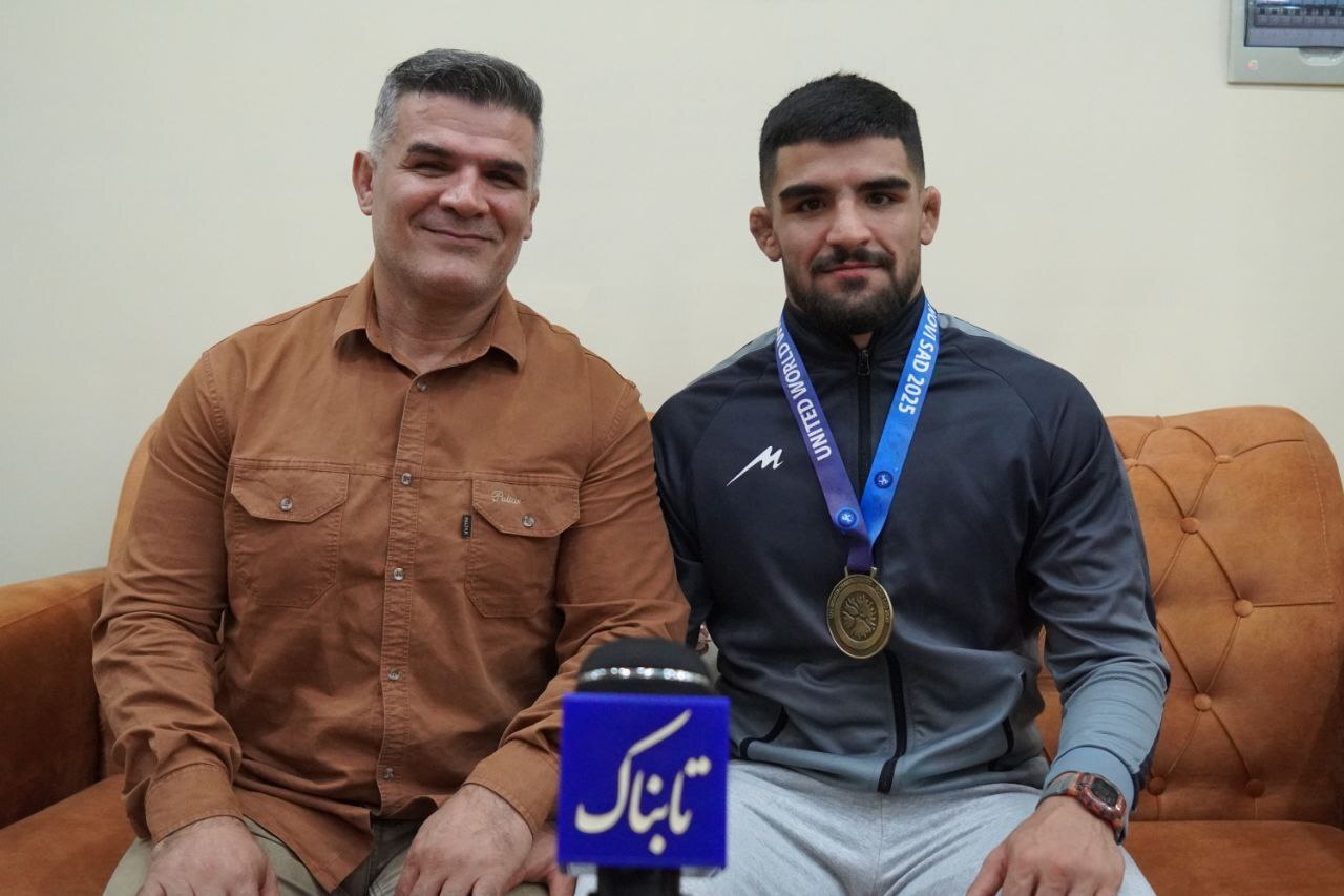 ادامه گلایهها از هیأت کشتی کردستان؛ پدر مبین عظیمی: پیام تبریک بعد از ۱۰ روز و با اکراه صادر شد ادامه گلایهها از هیأت کشتی کردستان؛ پدر مبین عظیمی: پیام تبریک بعد از ۱۰ روز و با اکراه صادر شد