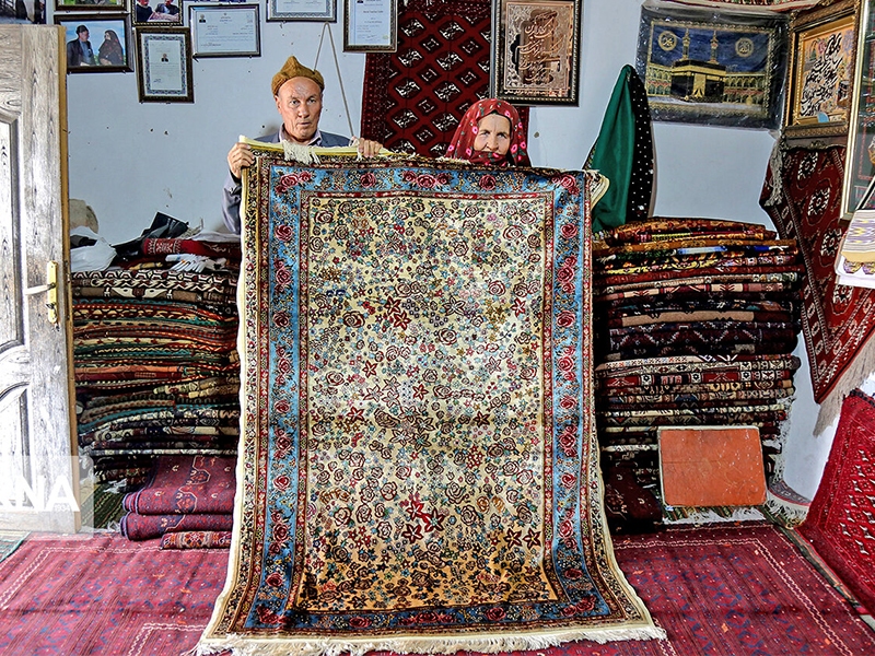 ظرفیتهای کمنظیر خراسانشمالی، در تولید فرش دستبافت/ ایجاد شهرک فرش، گامی مؤثر در جهش تولید و اشتغالزایی است ظرفیتهای کمنظیر خراسانشمالی، در تولید فرش دستبافت/ ایجاد شهرک فرش، گامی مؤثر در جهش تولید و اشتغالزایی است