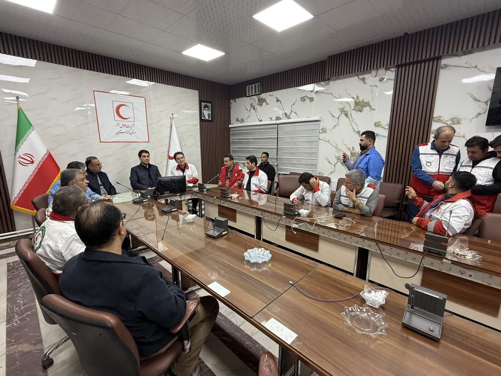 بازدید سرزده استاندار کردستان از مراکز خدماترسان در نیمهشب/ تأکید بر آمادگی کامل در برابر موج جدید بارشها بازدید سرزده استاندار کردستان از مراکز خدماترسان در نیمهشب/ تأکید بر آمادگی کامل در برابر موج جدید بارشها